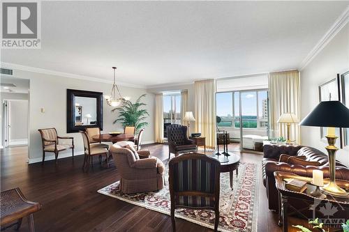 1480 Riverside Drive Unit#2107, Ottawa, ON - Indoor Photo Showing Living Room