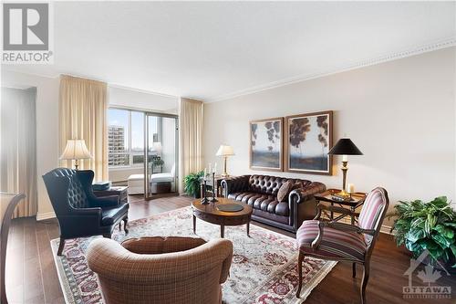 1480 Riverside Drive Unit#2107, Ottawa, ON - Indoor Photo Showing Living Room