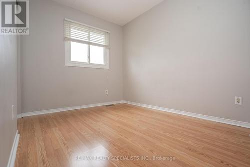 16 Mullis Crescent, Brampton (Fletcher'S West), ON - Indoor Photo Showing Other Room