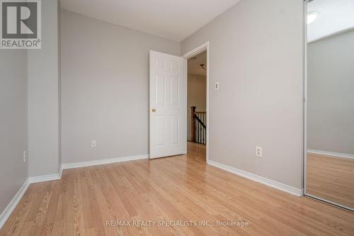 16 Mullis Crescent, Brampton (Fletcher'S West), ON - Indoor Photo Showing Other Room