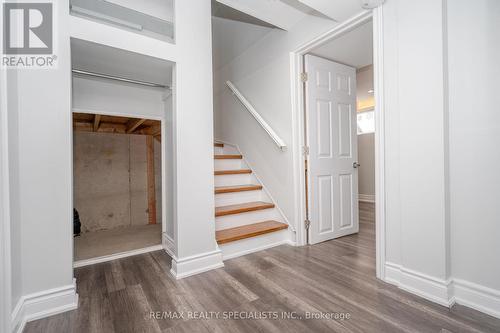 16 Mullis Crescent, Brampton (Fletcher'S West), ON - Indoor Photo Showing Other Room