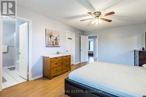 12 Tanglemere Crescent, Brampton (Fletcher'S Meadow), ON - Indoor Photo Showing Bedroom