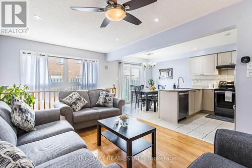 12 Tanglemere Crescent, Brampton (Fletcher'S Meadow), ON - Indoor Photo Showing Living Room