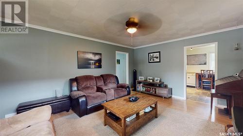 803 Princess Street, Regina, SK - Indoor Photo Showing Living Room