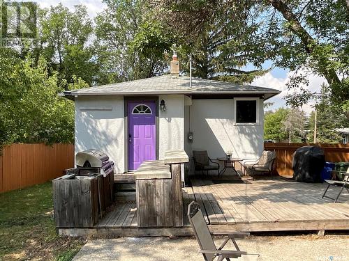 803 Princess Street, Regina, SK - Outdoor