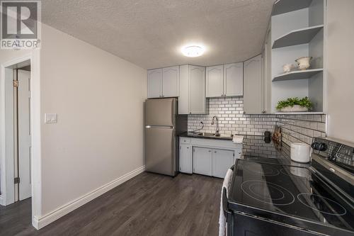 2114 Strathcona Avenue, Prince George, BC - Indoor Photo Showing Kitchen With Double Sink