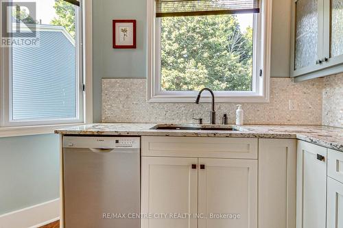 14 - 374 Front Street, Central Elgin (Port Stanley), ON - Indoor Photo Showing Kitchen With Upgraded Kitchen