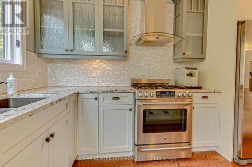 14 - 374 Front Street, Central Elgin (Port Stanley), ON - Indoor Photo Showing Kitchen With Upgraded Kitchen