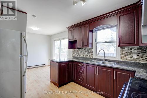 339 Winnifred Drive, Georgina, ON - Indoor Photo Showing Kitchen With Double Sink