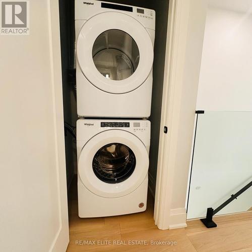 6 - 59 Charles Street, Newmarket, ON - Indoor Photo Showing Laundry Room