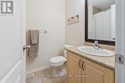 3 - 90 Sovereign'S Gate N, Barrie (Innis-Shore), ON - Indoor Photo Showing Bathroom