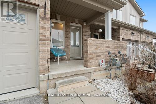 3 - 90 Sovereign'S Gate N, Barrie (Innis-Shore), ON - Outdoor With Exterior