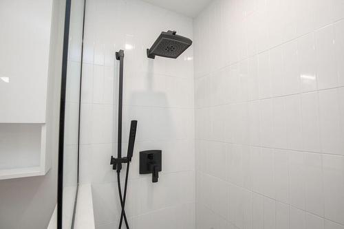 1809 Upper Wentworth Street|Unit #22, Hamilton, ON - Indoor Photo Showing Bathroom