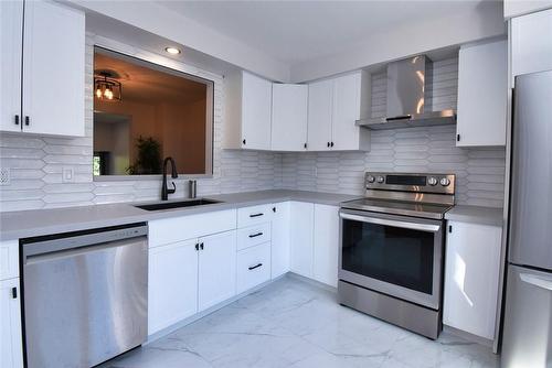 72 Stone Church Road W|Unit #11, Hamilton, ON - Indoor Photo Showing Kitchen With Stainless Steel Kitchen