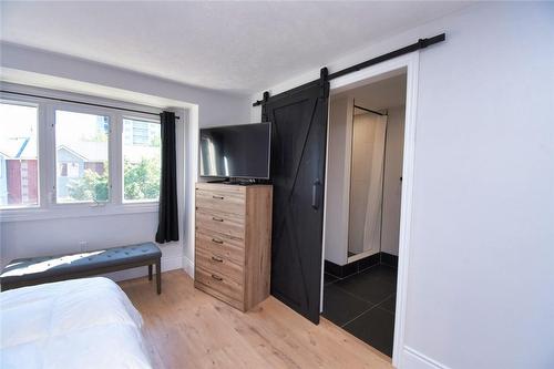 72 Stone Church Road W|Unit #11, Hamilton, ON - Indoor Photo Showing Bedroom