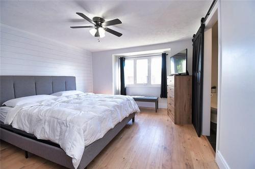 72 Stone Church Road W|Unit #11, Hamilton, ON - Indoor Photo Showing Bedroom