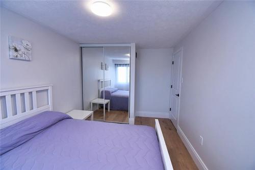 72 Stone Church Road W|Unit #11, Hamilton, ON - Indoor Photo Showing Bedroom