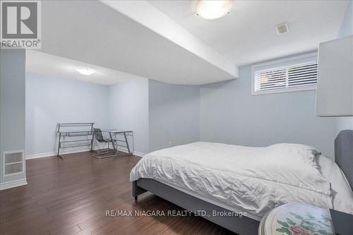 1025 Pelham Road, St. Catharines, ON - Indoor Photo Showing Bedroom