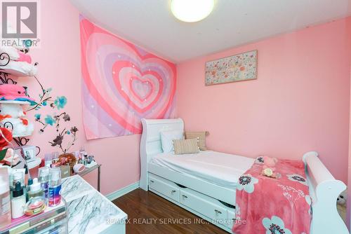 106 - 18 Shiraz Drive, Brampton (Sandringham-Wellington), ON - Indoor Photo Showing Bedroom