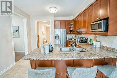 29 Goswell Street, Brampton (Bram East), ON - Indoor Photo Showing Kitchen With Double Sink