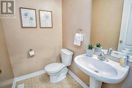 29 Goswell Street, Brampton (Bram East), ON - Indoor Photo Showing Bathroom