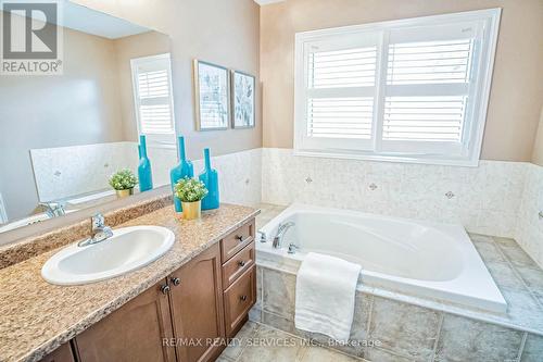 29 Goswell Street, Brampton (Bram East), ON - Indoor Photo Showing Bathroom