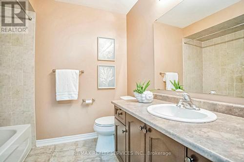 29 Goswell Street, Brampton (Bram East), ON - Indoor Photo Showing Bathroom