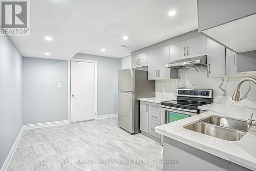 29 Goswell Street, Brampton (Bram East), ON - Indoor Photo Showing Kitchen With Double Sink