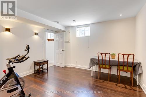 108 Corby Crescent, Brampton, ON - Indoor Photo Showing Kitchen