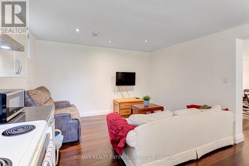 108 Corby Crescent, Brampton, ON - Indoor Photo Showing Bedroom