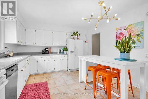 1020 Flintlock Road, London, ON - Indoor Photo Showing Kitchen