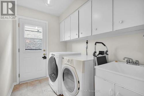 1020 Flintlock Road, London, ON - Indoor Photo Showing Laundry Room