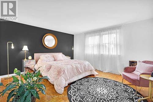 1020 Flintlock Road, London, ON - Indoor Photo Showing Bedroom