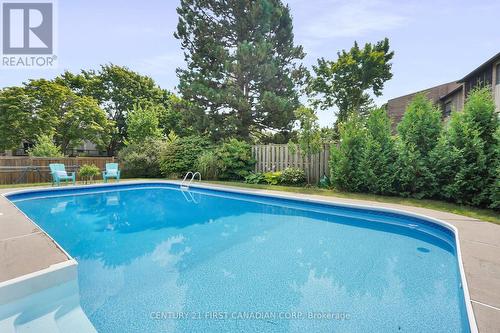 1020 Flintlock Road, London, ON - Outdoor With In Ground Pool With Backyard