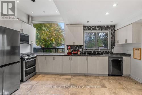 1155 Royal York Road, London, ON - Indoor Photo Showing Kitchen