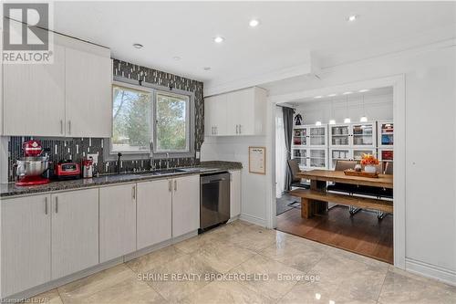 1155 Royal York Road, London, ON - Indoor Photo Showing Kitchen