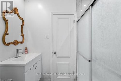 1155 Royal York Road, London, ON - Indoor Photo Showing Bathroom