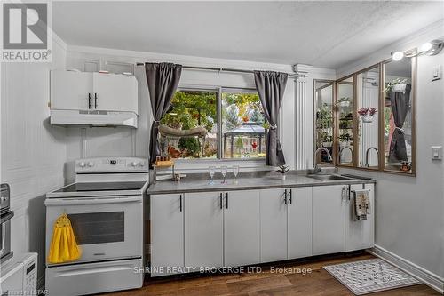 1155 Royal York Road, London, ON - Indoor Photo Showing Kitchen