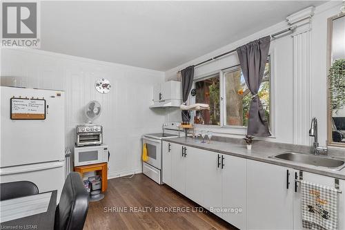 1155 Royal York Road, London, ON - Indoor Photo Showing Kitchen