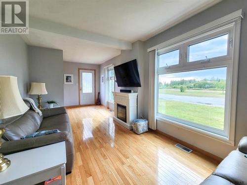 611 Ambridge Dr, Iroquois Falls, ON - Indoor Photo Showing Living Room With Fireplace