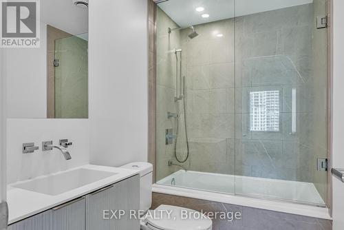 920 - 12 Bonnycastle Street, Toronto (Waterfront Communities), ON - Indoor Photo Showing Bathroom