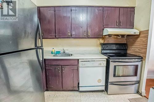 297 - 165 Cherokee Boulevard, Toronto (Pleasant View), ON - Indoor Photo Showing Kitchen