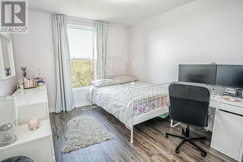 297 - 165 Cherokee Boulevard, Toronto (Pleasant View), ON - Indoor Photo Showing Bedroom