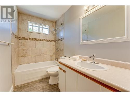 5840 Westwynd Drive, Falkland, BC - Indoor Photo Showing Bathroom