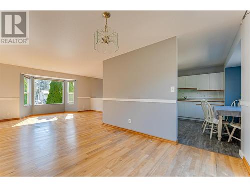 5840 Westwynd Drive, Falkland, BC - Indoor