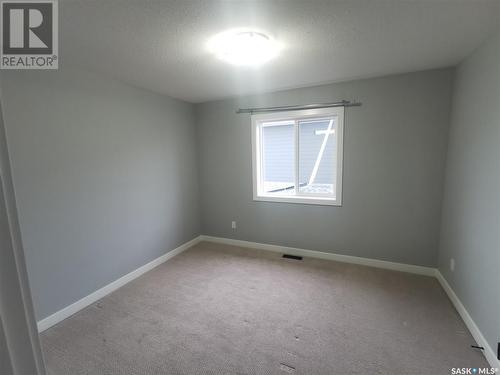 686 Fast Crescent, Saskatoon, SK - Indoor Photo Showing Other Room