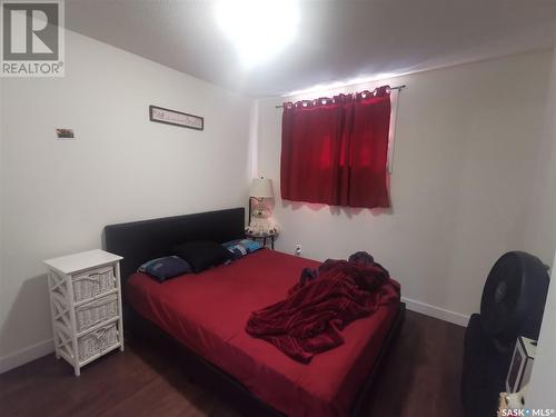 686 Fast Crescent, Saskatoon, SK - Indoor Photo Showing Bedroom