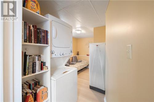 46 Halton Street, Perth, ON - Indoor Photo Showing Laundry Room