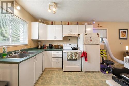 46 Halton Street, Perth, ON - Indoor Photo Showing Kitchen With Double Sink