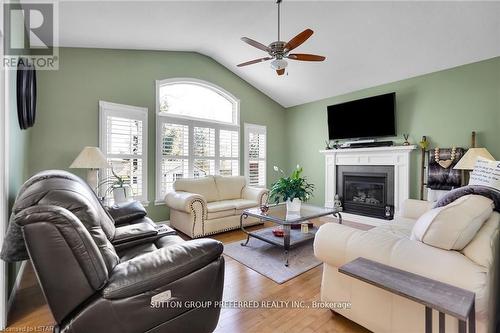 6517 Beattie Street, London, ON - Indoor Photo Showing Living Room With Fireplace